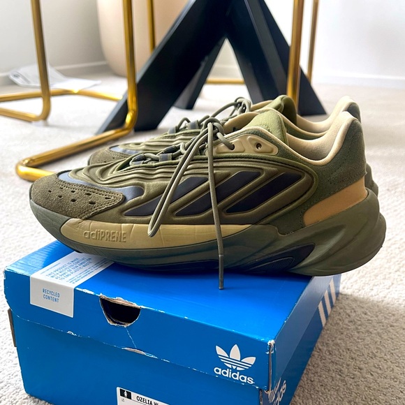 adidas Shoes - Adidas Green Ozelia Sneakers 💚